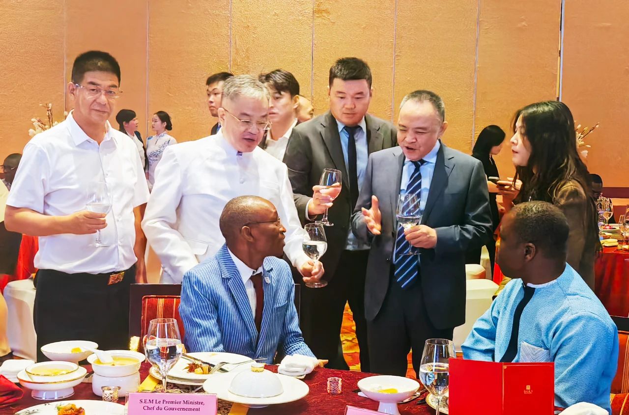 1726020035923892.jpg 23fe26f471bf340e86208dbc26ca7f73.jpg